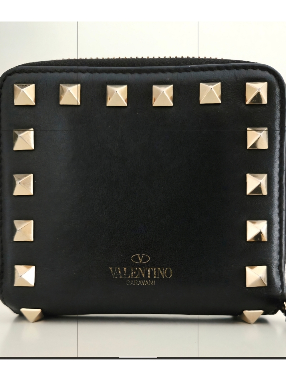 Authentic VALENTINO‎ Garavani Rockstud Bifold Compact Wallet Card Holder Clutch
